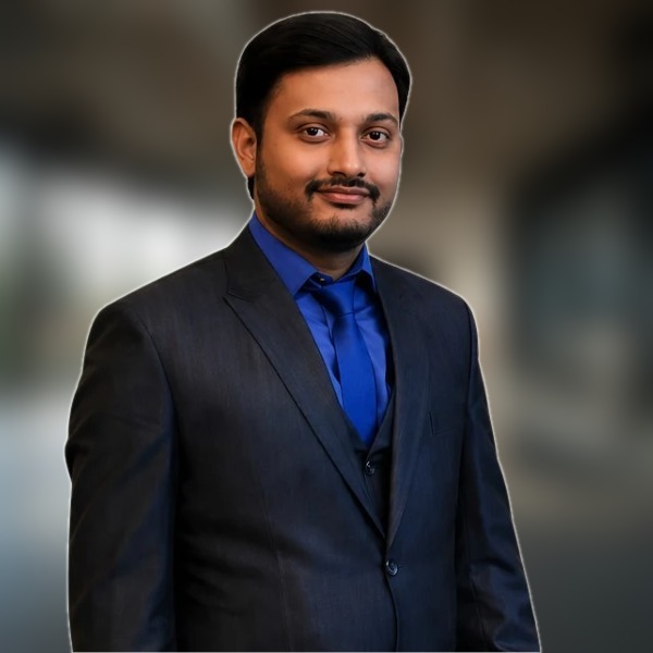 Rana Kamran — Principal Architect, AI & Data Management Expert at INNERLUXES
